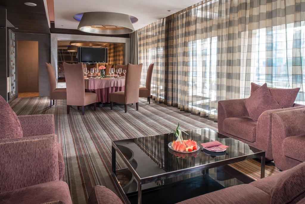 Logosun Hotel Ухань Экстерьер фото